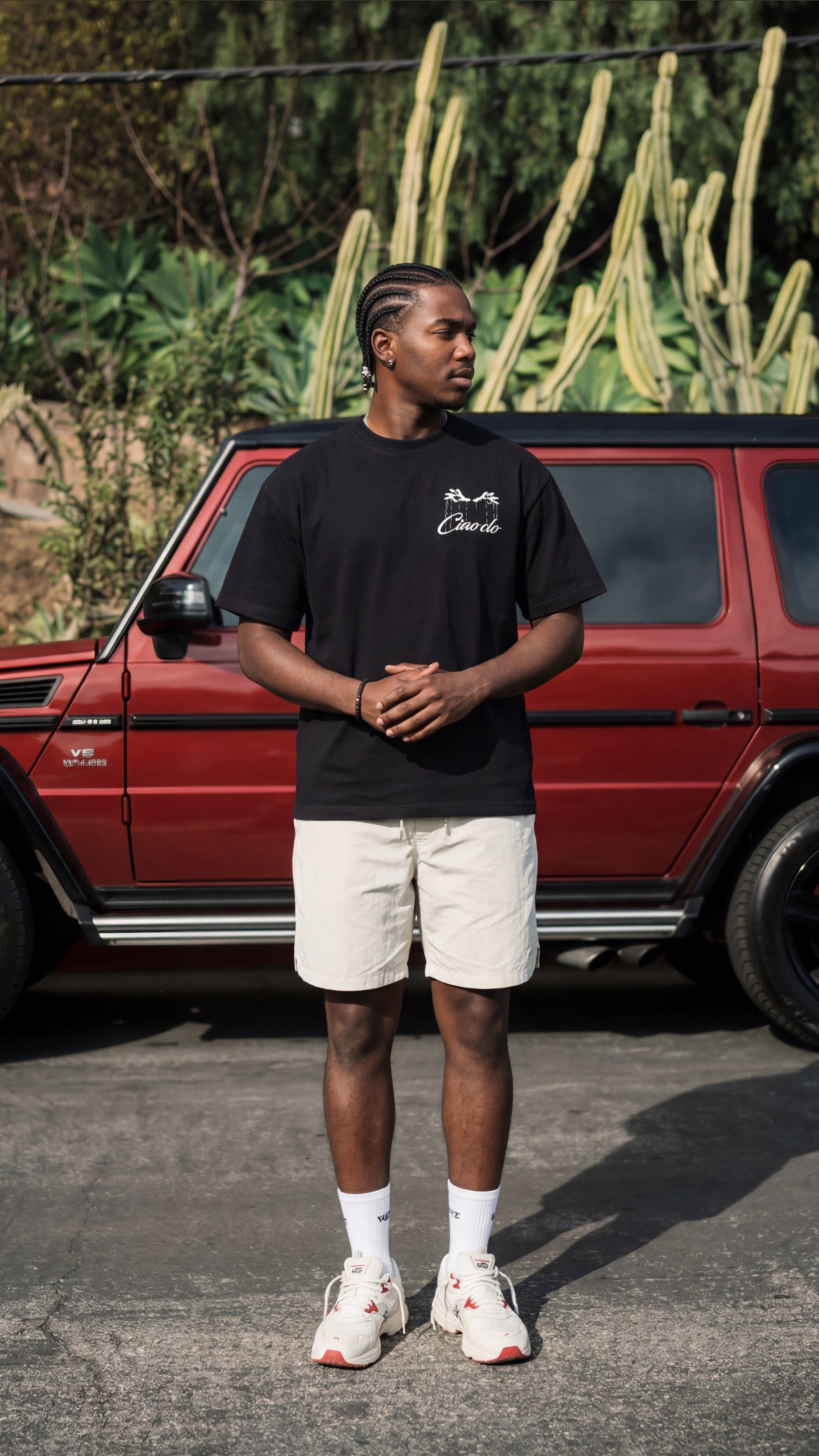 Hands Of God T-Shirt | Black/White